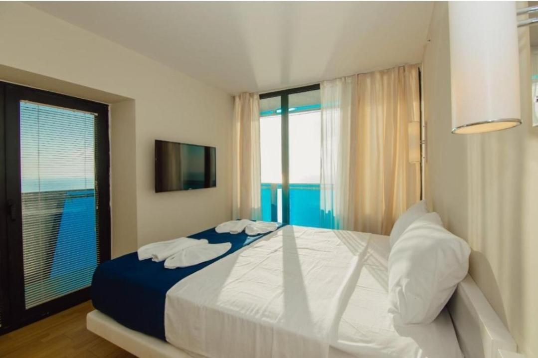 Lamar Hotel Batumi Exteriör bild