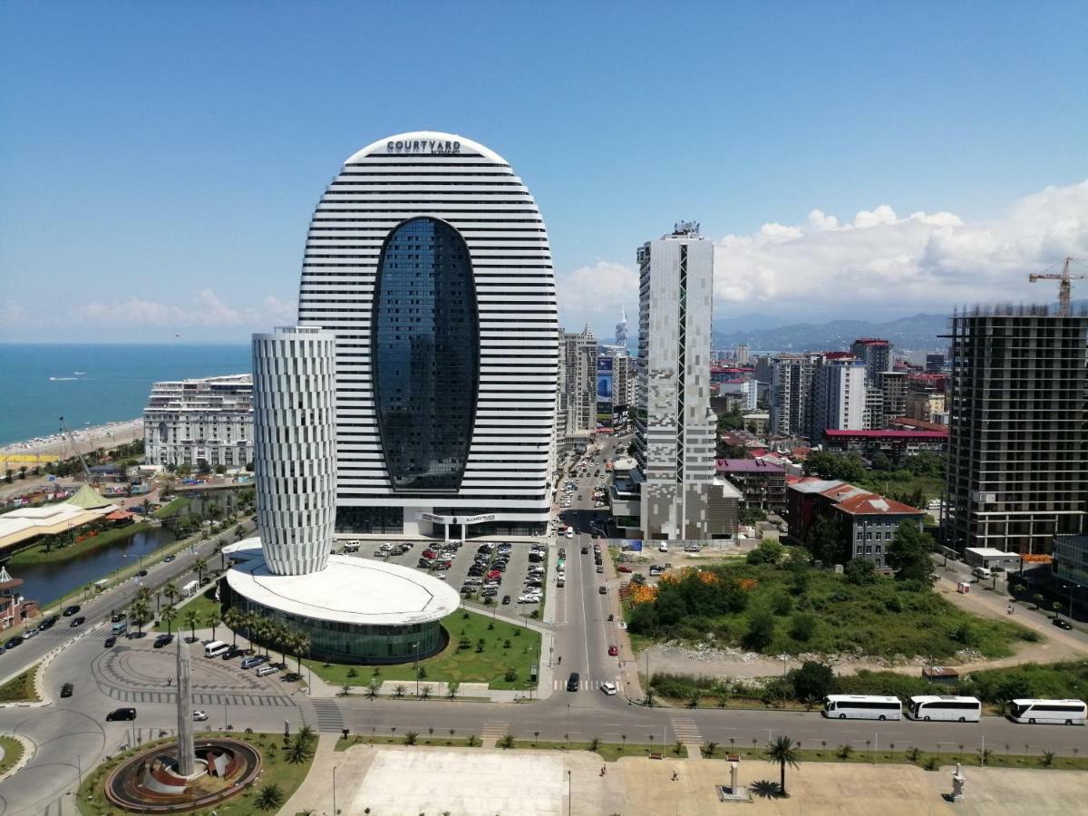 Lamar Hotel Batumi Exteriör bild
