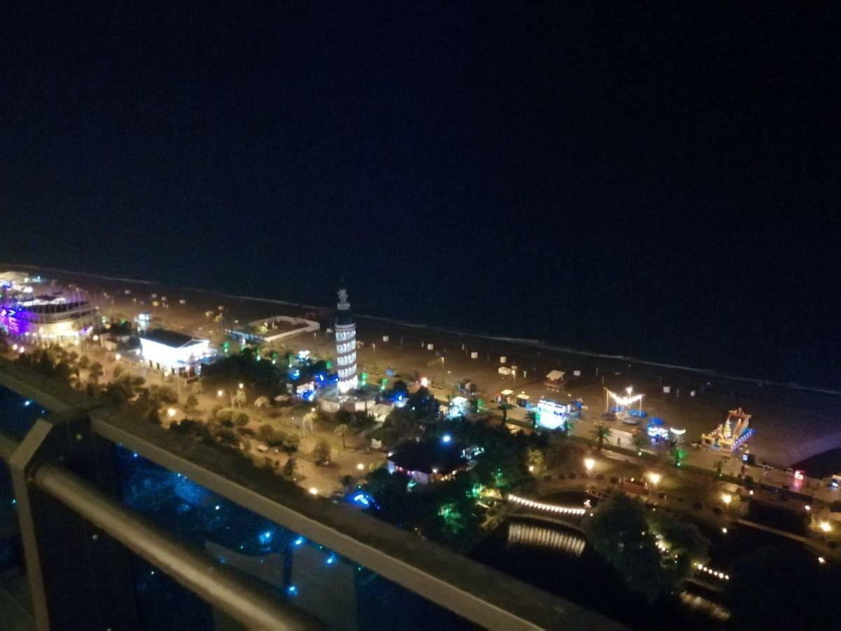 Lamar Hotel Batumi Exteriör bild