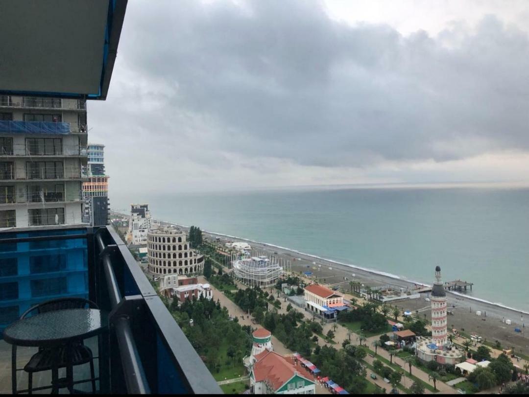 Lamar Hotel Batumi Exteriör bild